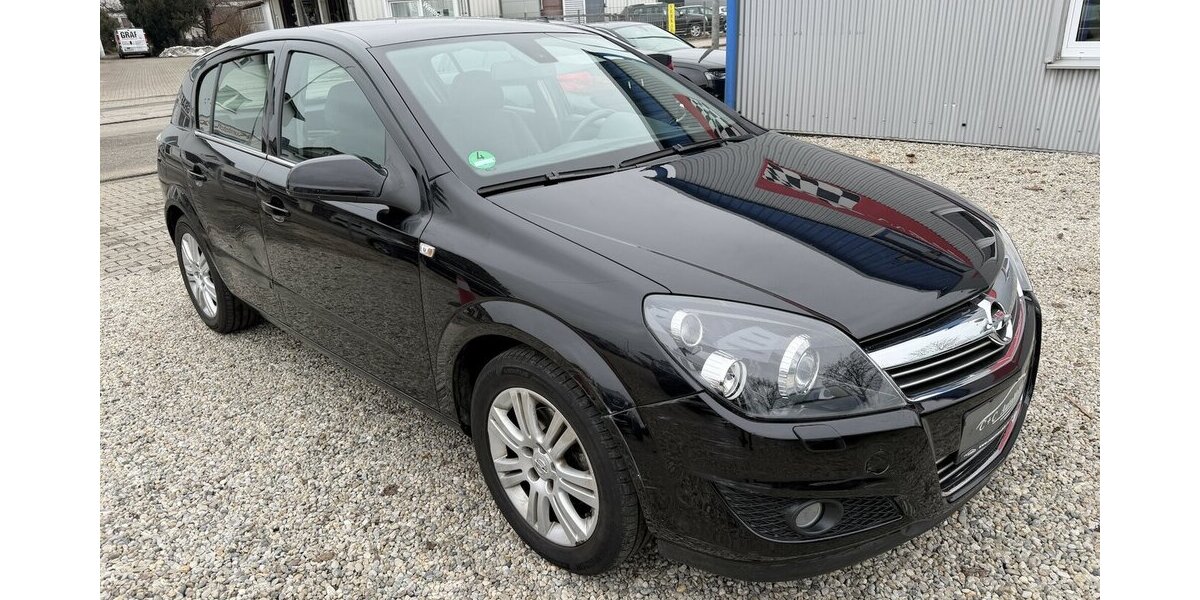 Opel Astra 1.6i 1.Hand Automatik Teilleder Xenon AHK 66.700 km 4.900 &euro; Altdorf 84032