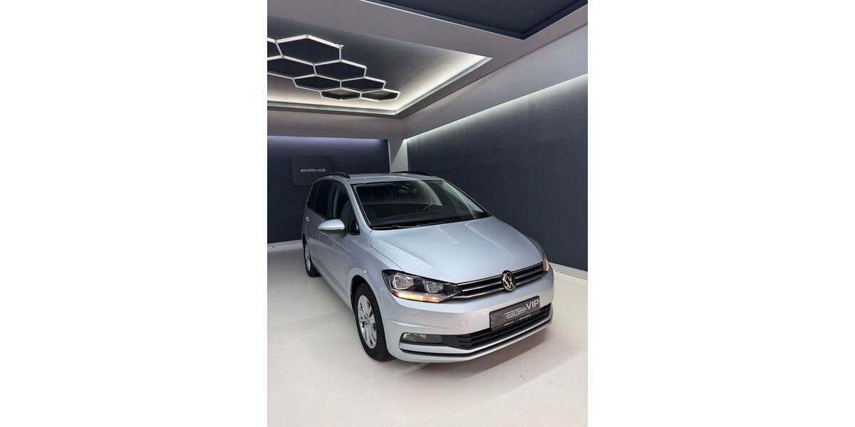 VW Touran 149.600 km 19.899 &euro; Eching 84174