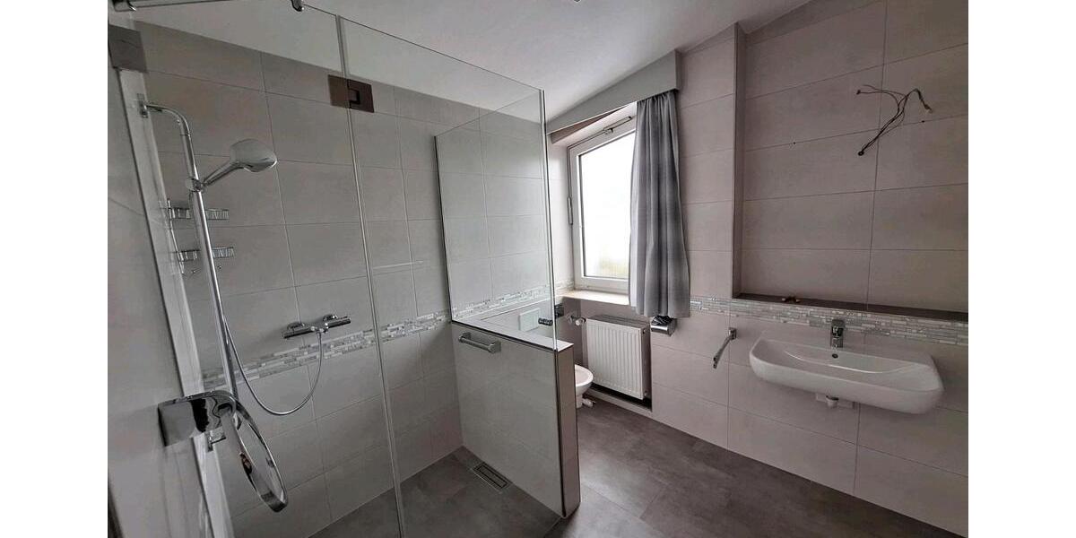 Erdgeschoßwohnung Taufkirchen (Vils) - 5 Zimmer, 165 m&sup2;, 1.950&euro; | Angebot:24363731