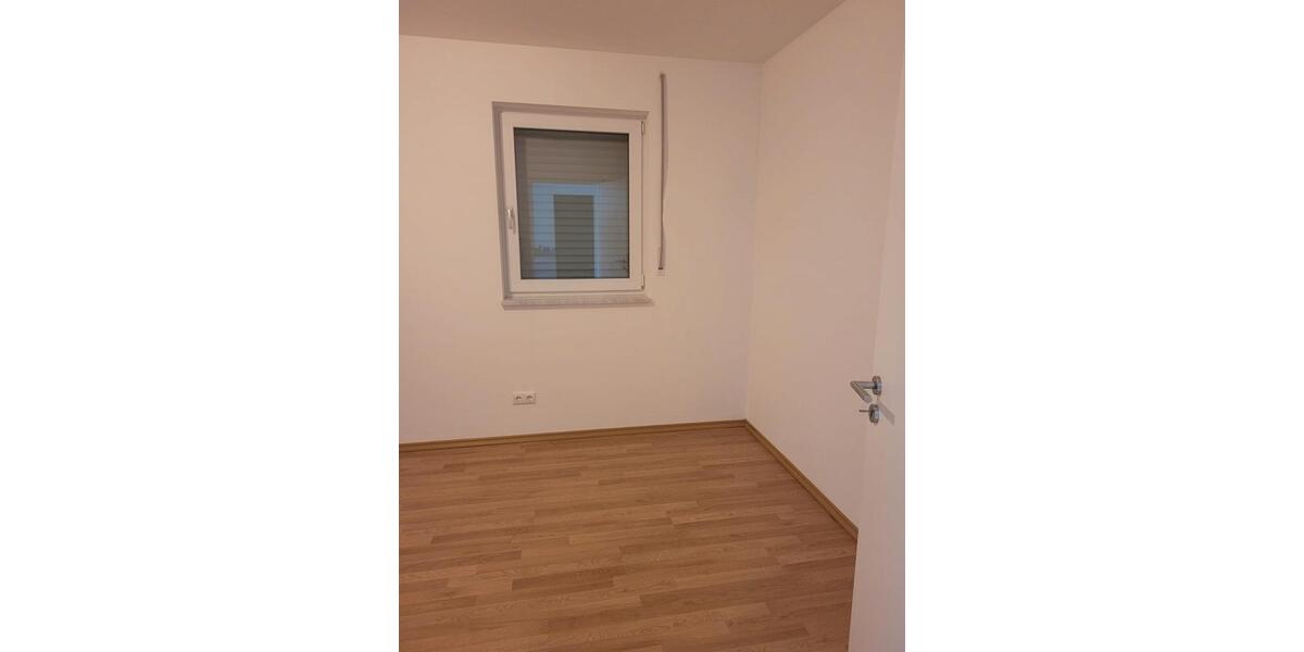Etagenwohnung Buch am Erlbach - 2 Zimmer, 71 m&sup2;, 750&euro; | Angebot:26022258