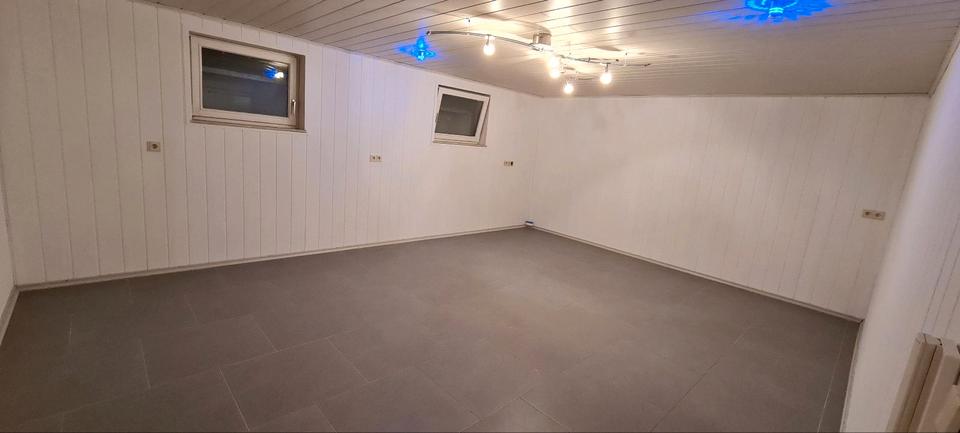 Etagenwohnung Dorfen - 4 Zimmer, 100 m&sup2;, 1.500&euro; | Angebot:25875109