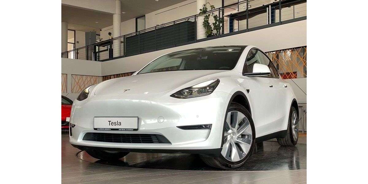 Tesla Model Y 62.283 km 34.980 &euro; Landshut 84030