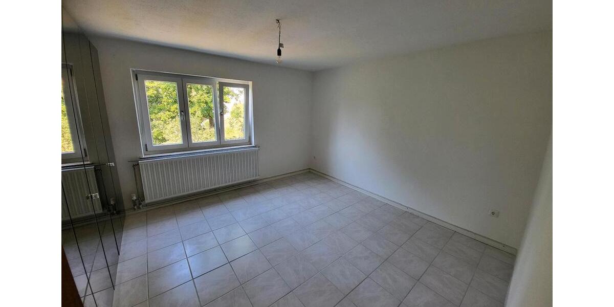 Etagenwohnung Moosthenning - 4 Zimmer, 130 m&sup2;, 1.250&euro; | Angebot:26630175