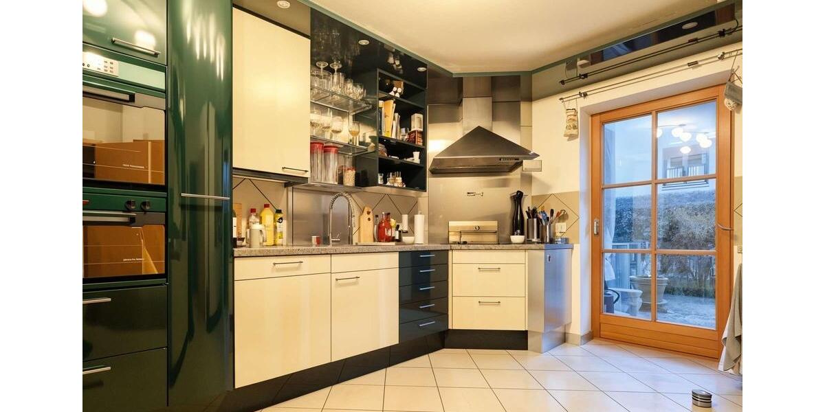 Etagenwohnung Buchbach - 5 Zimmer, 160 m&sup2;, 1.490&euro; | Angebot:24427778