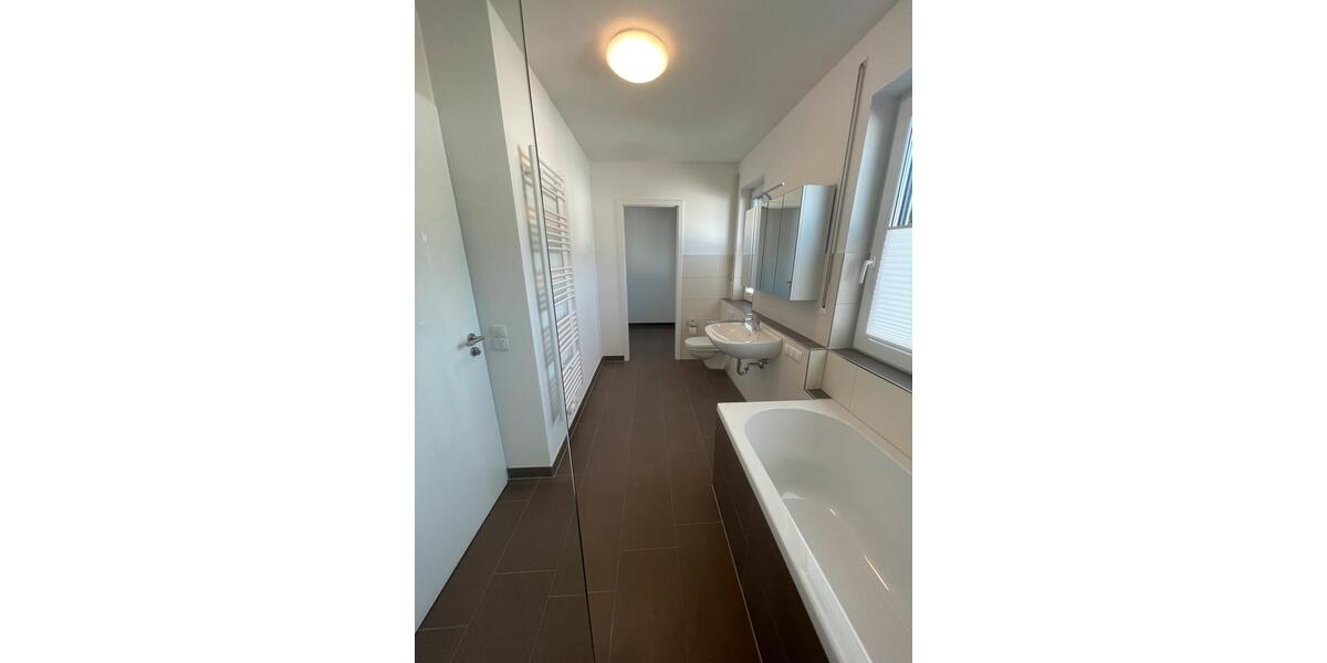 Einfamilienhaus Kumhausen - 3 Zimmer, 95 m&sup2;, 1.550&euro; | Angebot:25971871