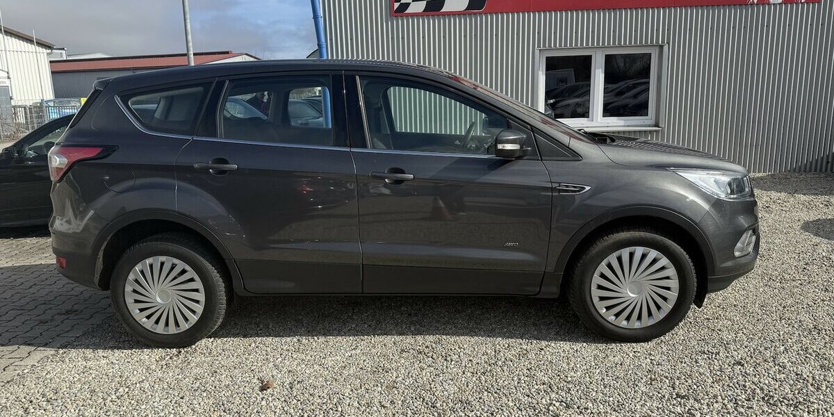 Ford Kuga 2.0 TDCI 4x4 Automatik Sitzheizung Keyless 254.000 km 6.990 &euro; Altdorf 84032