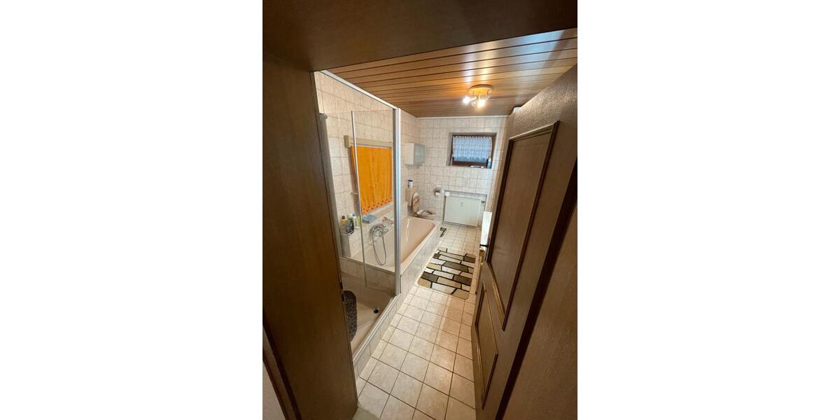 Erdgeschoßwohnung Mallersdorf-Pfaffenberg Pfaffenberg - 4 Zimmer, 119 m&sup2;, 1.250&euro; | Angebot:27621572