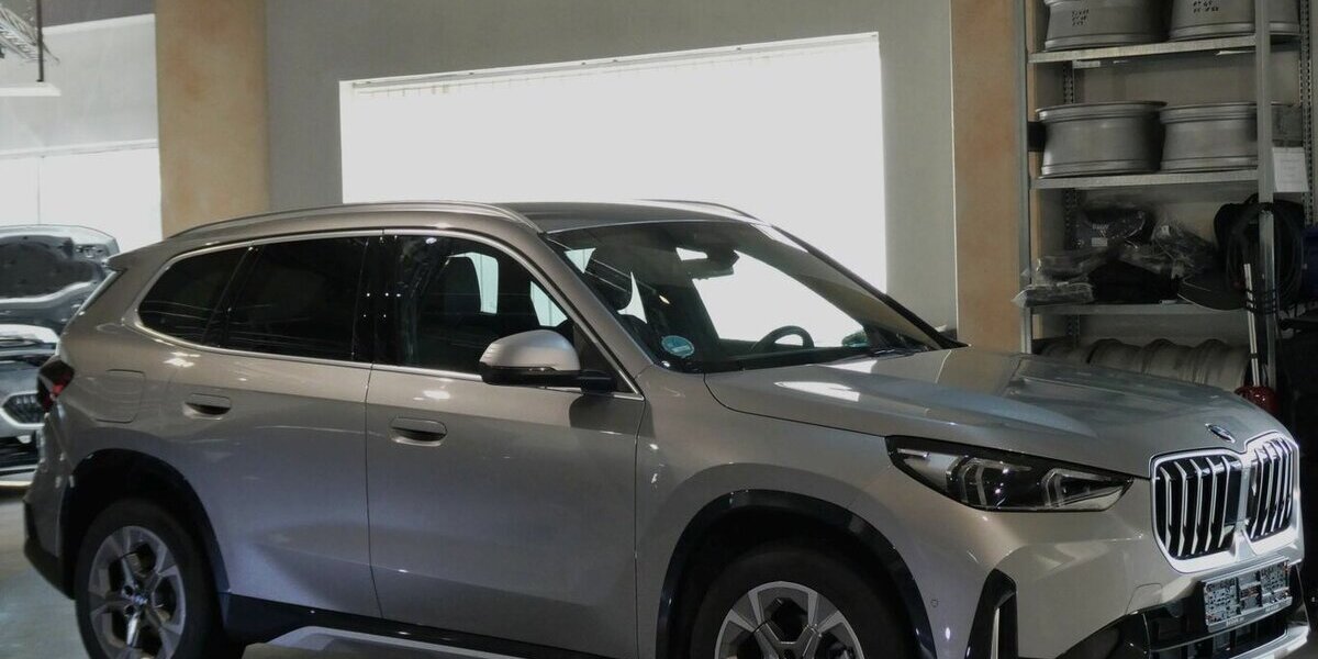 BMW X1 20d xDrive x-Line AHK,Leder,Driv.Ass.Plus 19.600 km 38.990 &euro; Landshut 84030