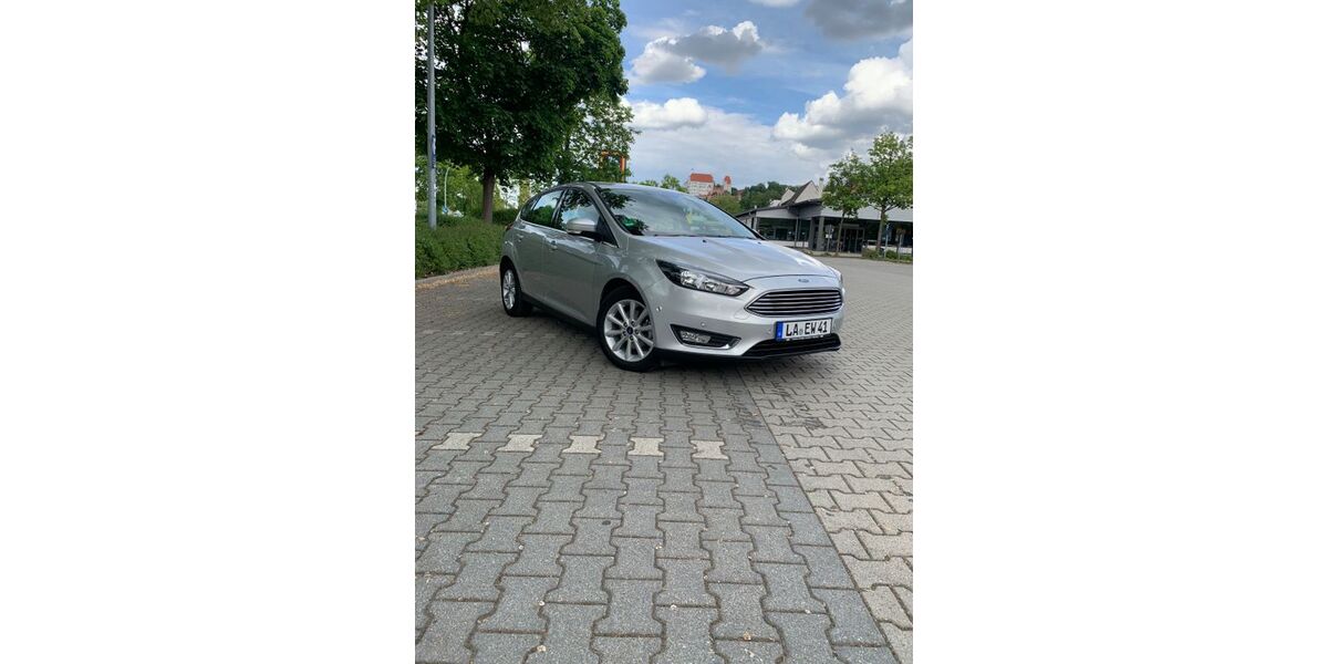 Ford Focus 60.540 km 9.800 &euro; Landshut 84036