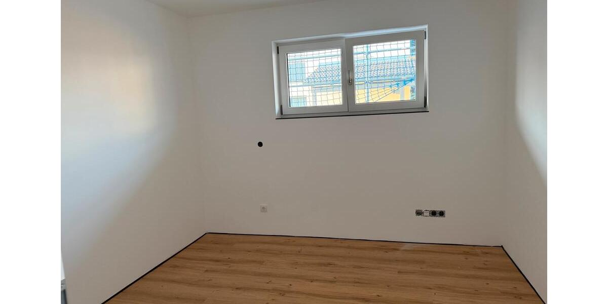 Etagenwohnung Adlkofen - 3.5 Zimmer, 97 m&sup2;, 1.340&euro; | Angebot:25891956