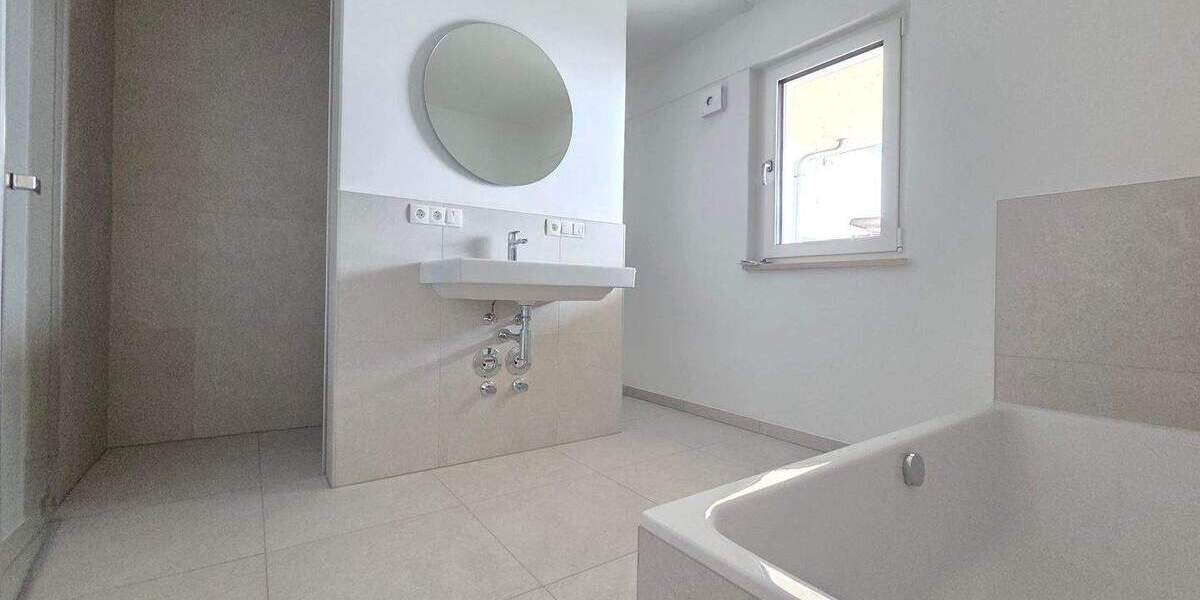 Terrassenwohnung Landshut Berg - 2 Zimmer, 84 m&sup2;, 1.340&euro; | Angebot:25801433