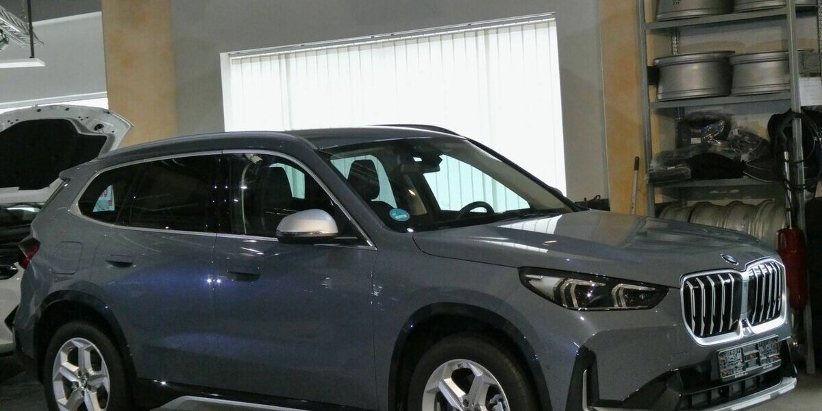 BMW X1 23d xDrive x-Line AHK,360°,HUD NP: 66.560 22.100 km 42.590 &euro; Landshut 84030